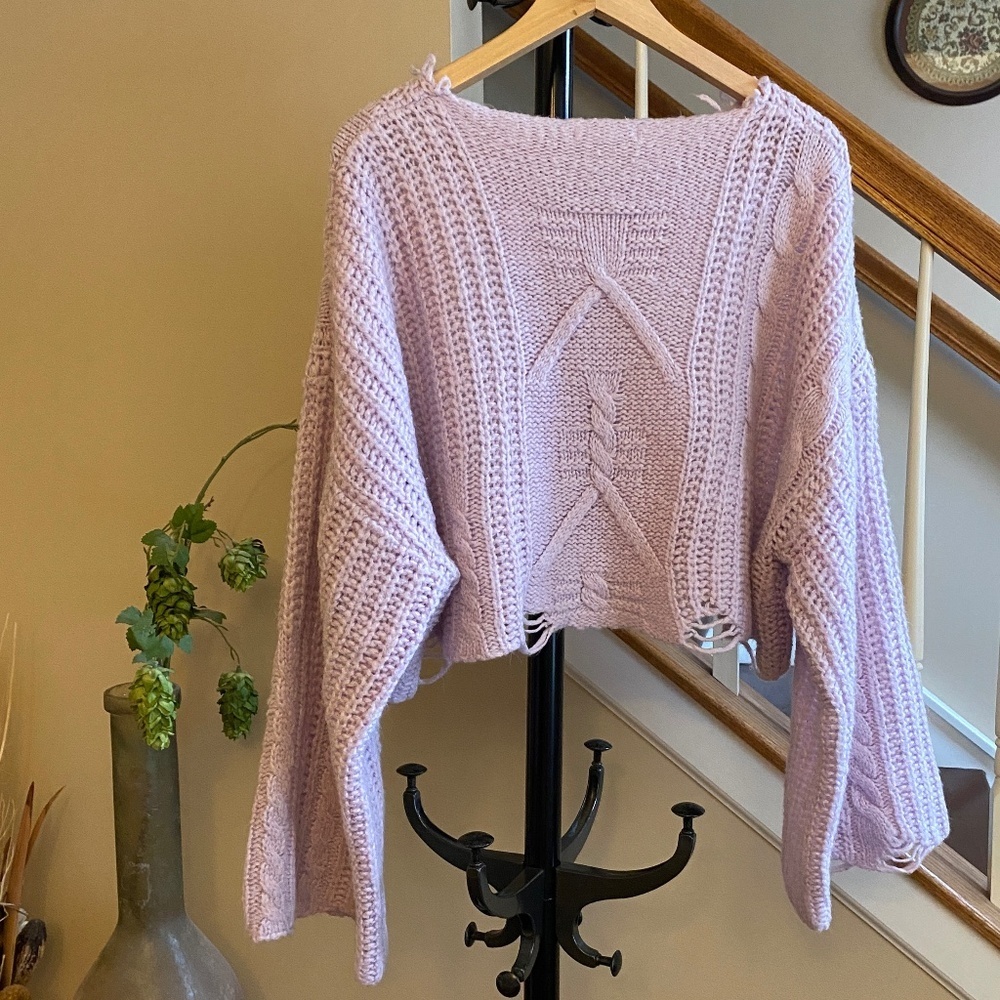 Cloud Ten Womens Long Bell Sleeve Distressed Sweater Size Large